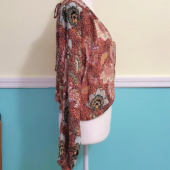 Angie Boho Floral & Cheetah Print Semi Balloon Sleeves Blouson Top XS - Picture 4 of 10